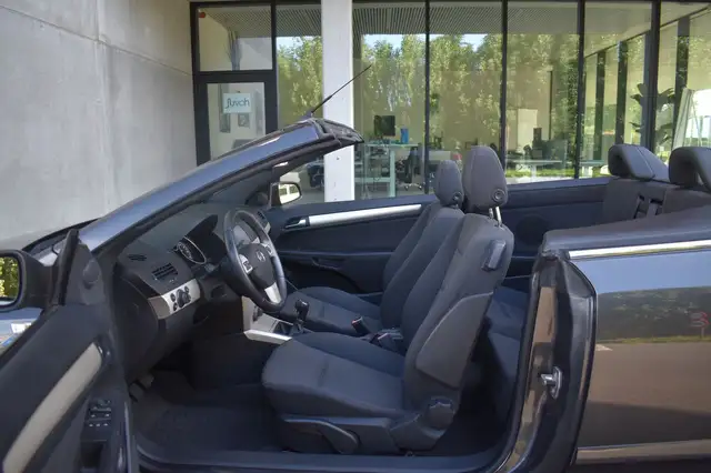 Opel Astra view 13