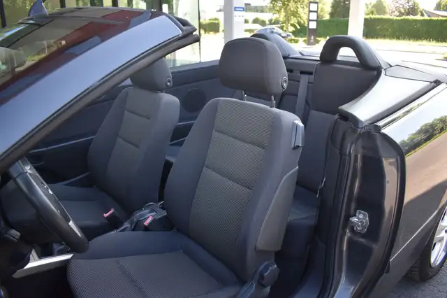 Opel Astra view 12