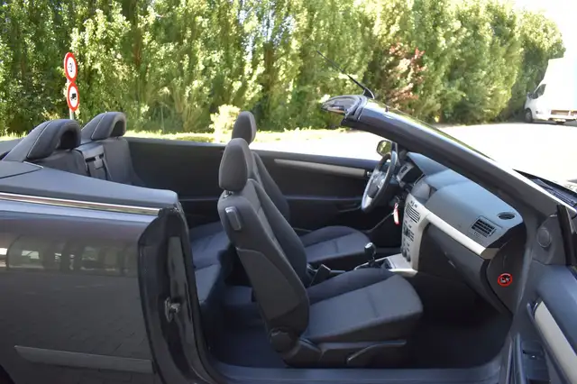 Opel Astra view 15