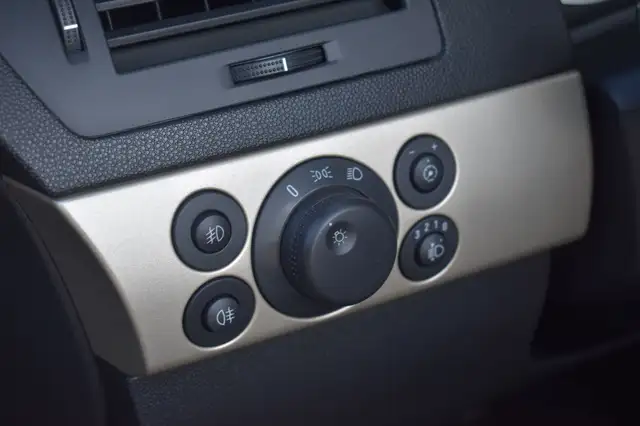 Opel Astra view 21