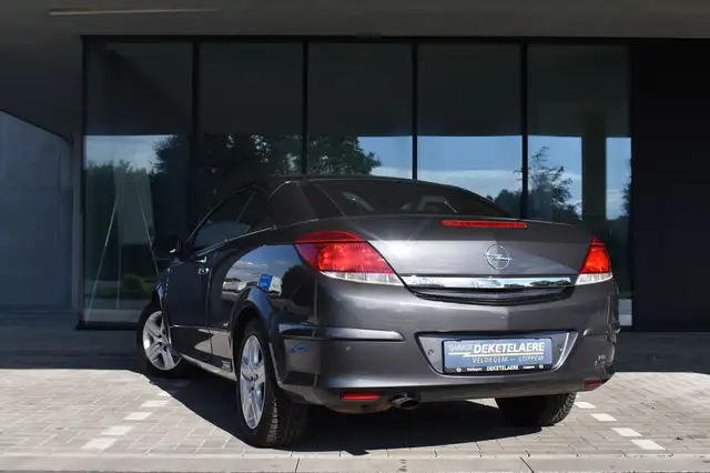 Opel Astra view 9
