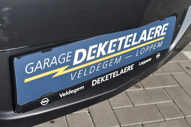 Opel Astra view 6
