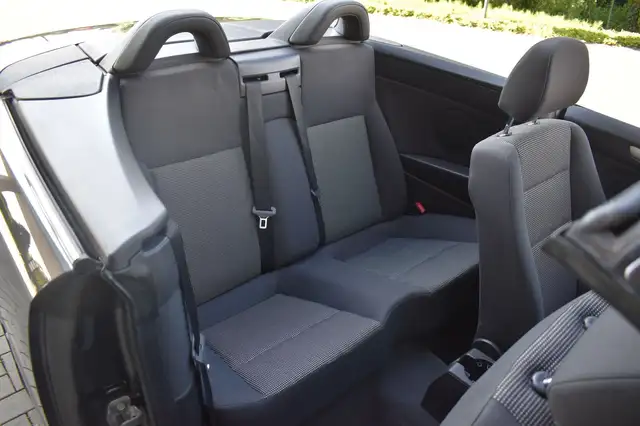 Opel Astra view 16