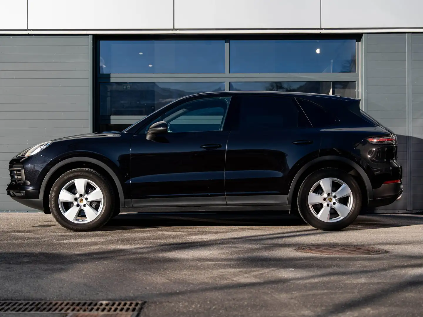 Porsche Cayenne III Schwarz - 2