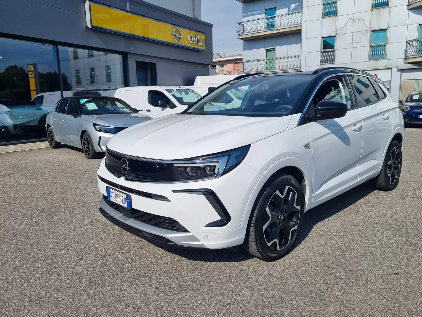Opel Grandland Grandland 1.5 130CV AT8 Ultimate *AZIENDALE* Wit - 1