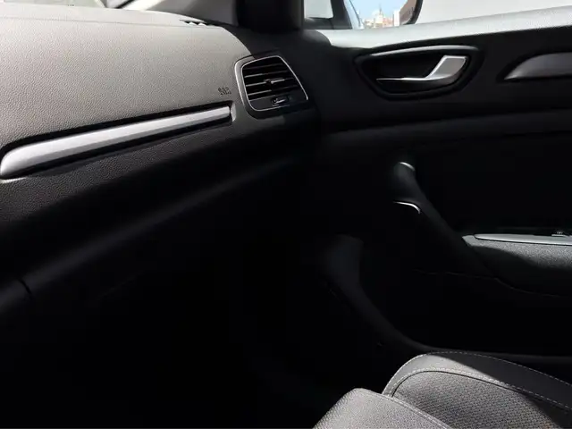 Renault Megane view 26