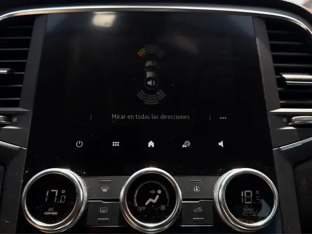 Renault Megane view 12