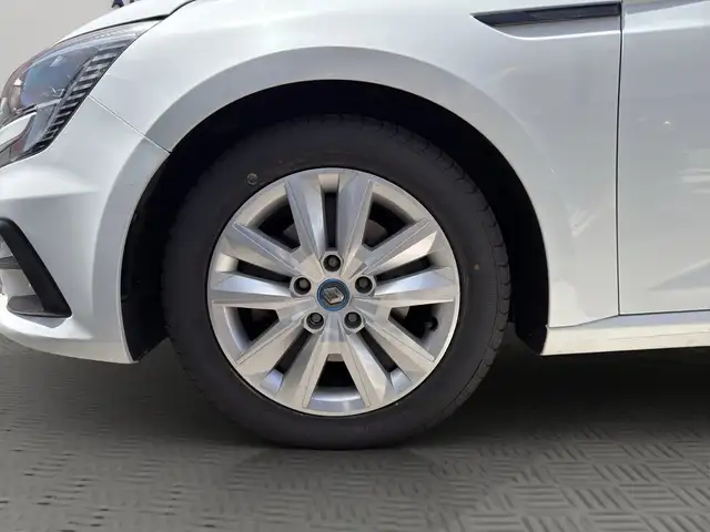 Renault Megane view 10