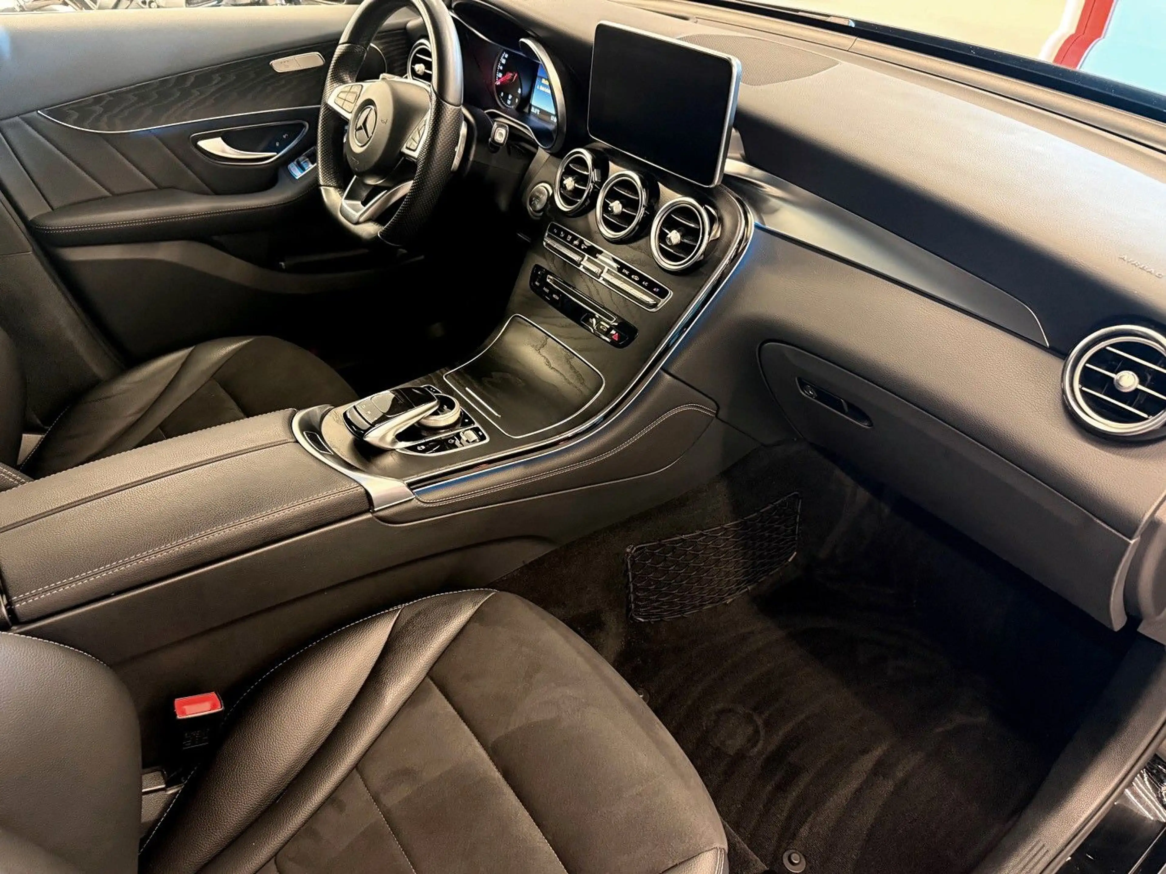 Mercedes-Benz GLC 250 4Matic Excl LED Head Up Klima Navi Sitzh — photo 4