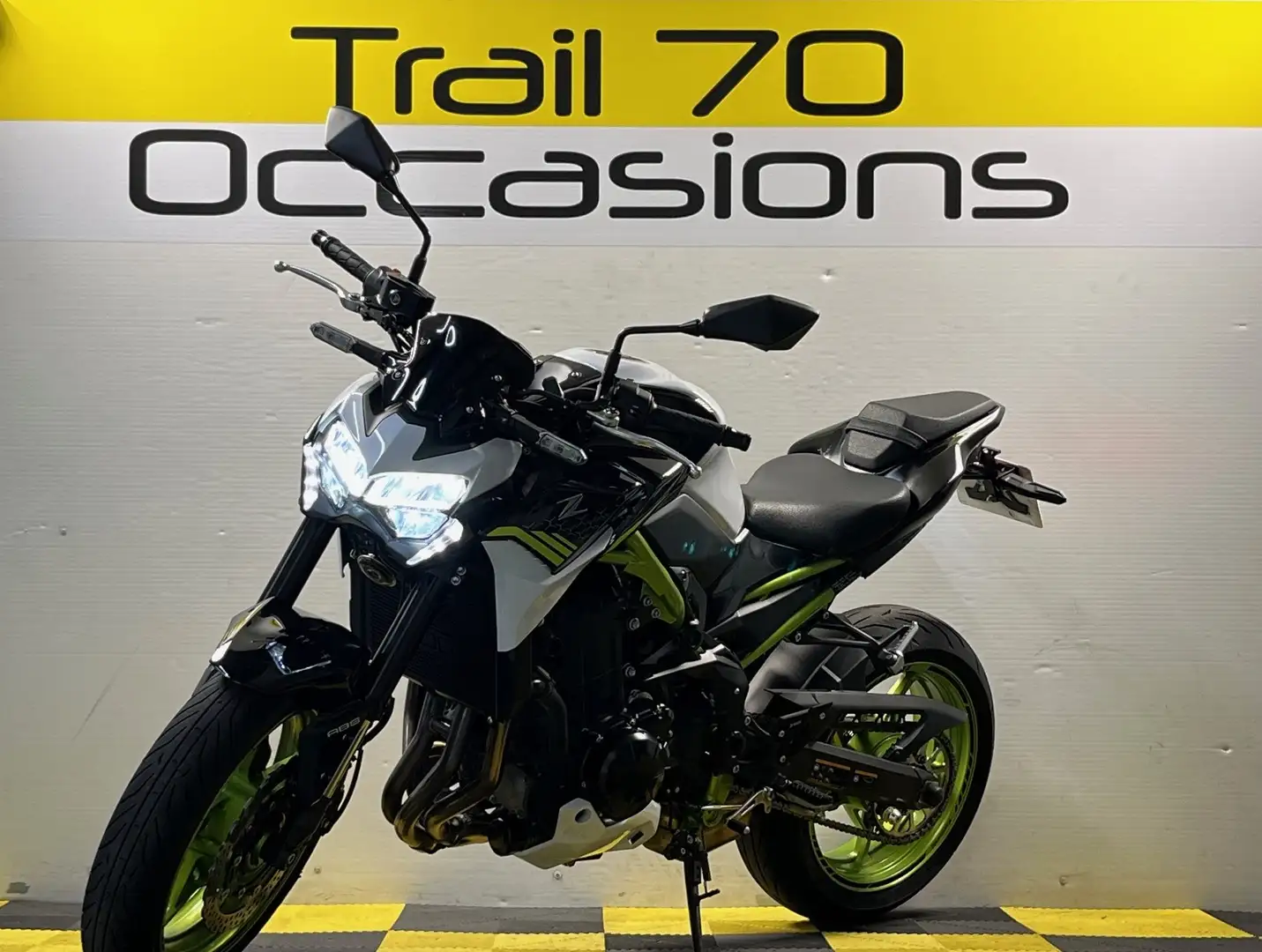 Kawasaki Z 900 Alb - 2