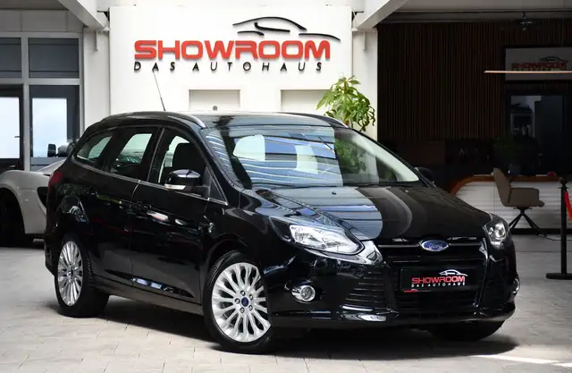 Ford Focus view 3