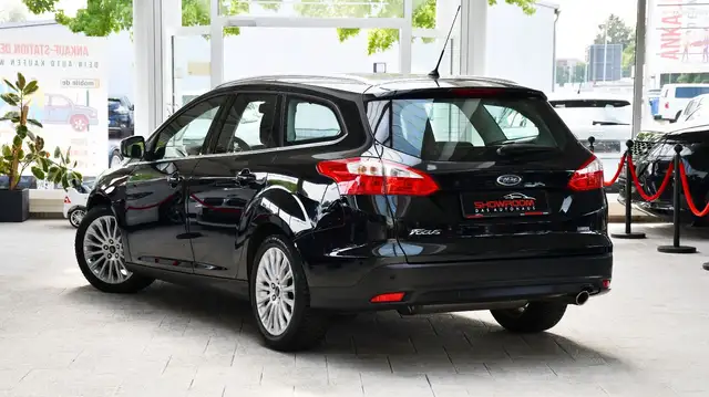 Ford Focus view 4