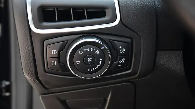 Ford Focus view 10