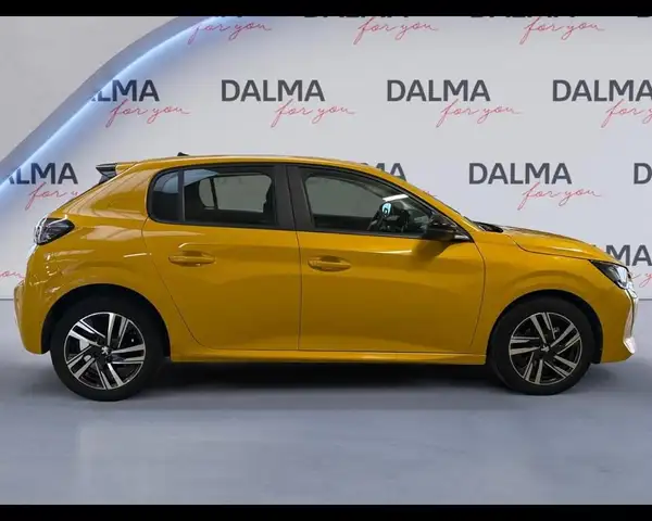Peugeot 208 view 6