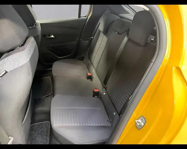 Peugeot 208 view 13