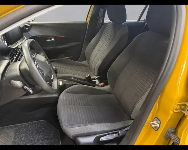 Peugeot 208 view 10