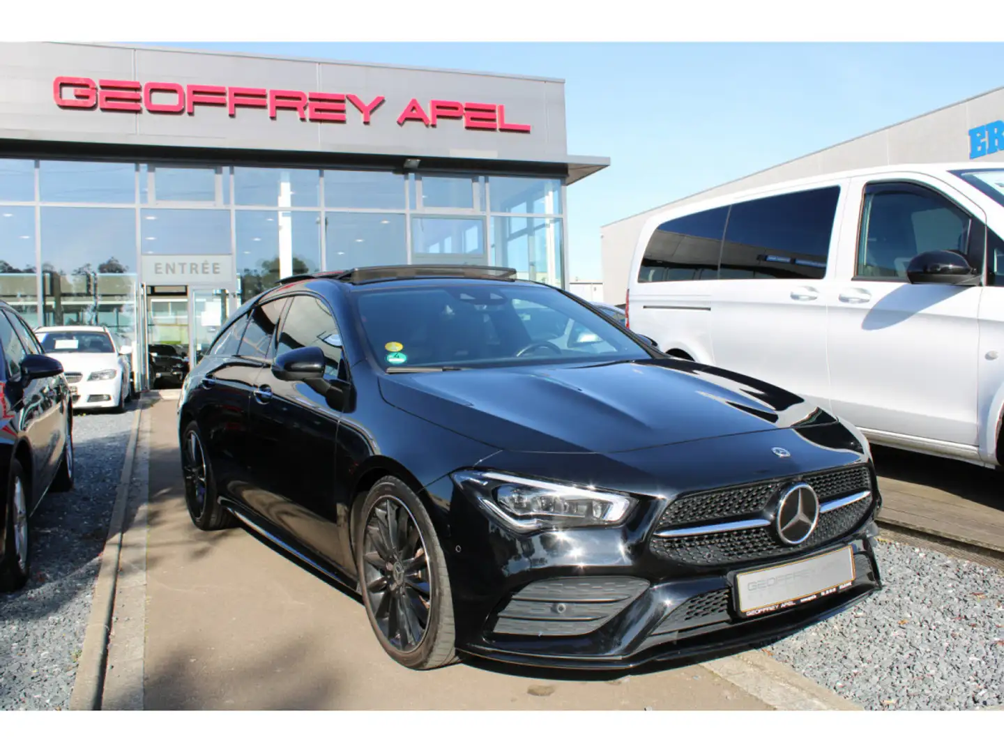 Mercedes-Benz CLA 200 Shooting Brake D AMG LINE PANO CUIR NAVI FULL OPTI Zwart - 1