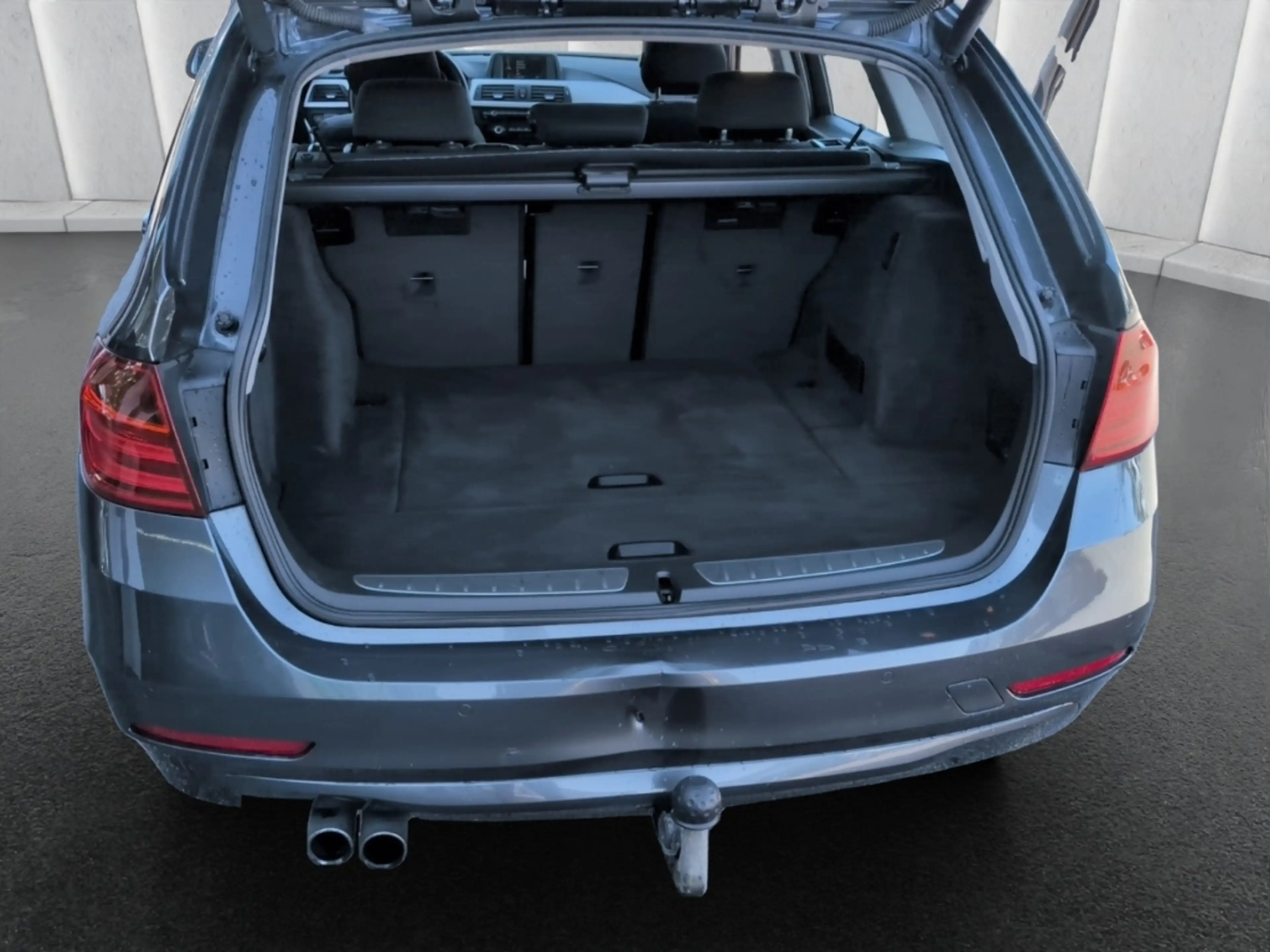 BMW 328 i Touring*AHK el.Heckkl PDC Klimaautom 17* — photo 9