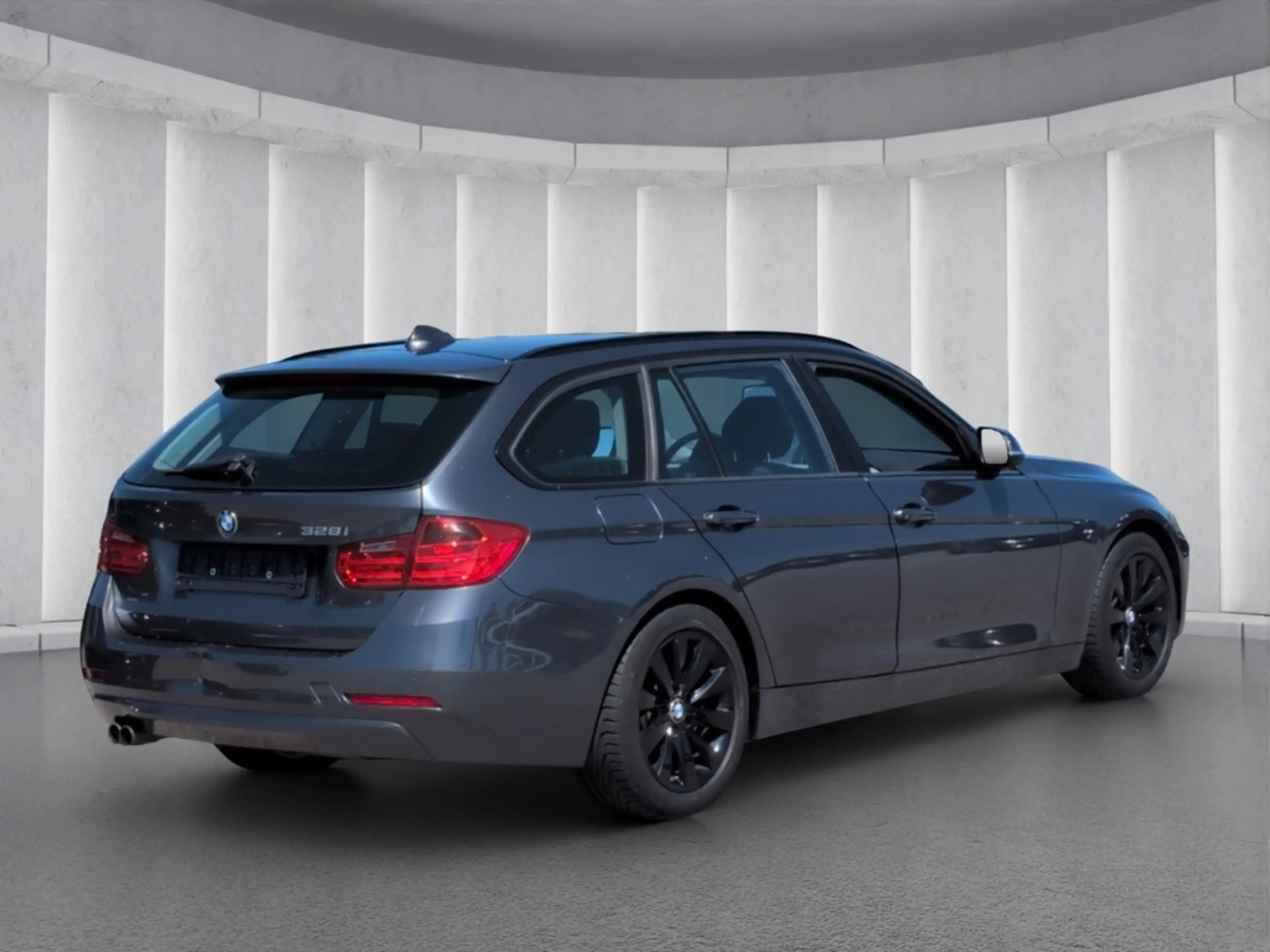 BMW 328 i Touring*AHK el.Heckkl PDC Klimaautom 17* — photo 3