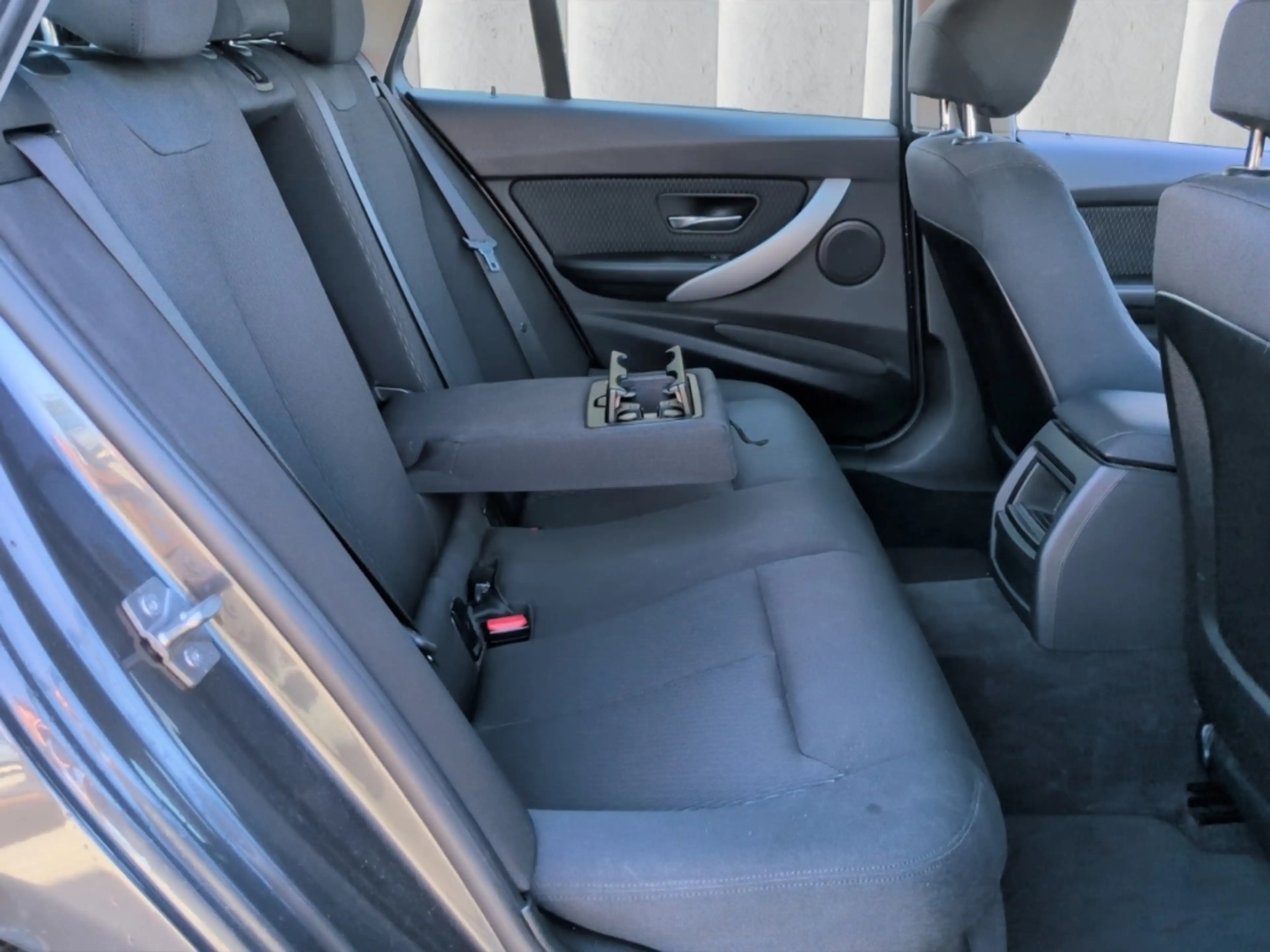 BMW 328 i Touring*AHK el.Heckkl PDC Klimaautom 17* — photo 8