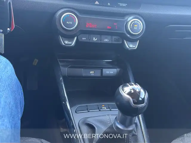 Kia Rio view 15