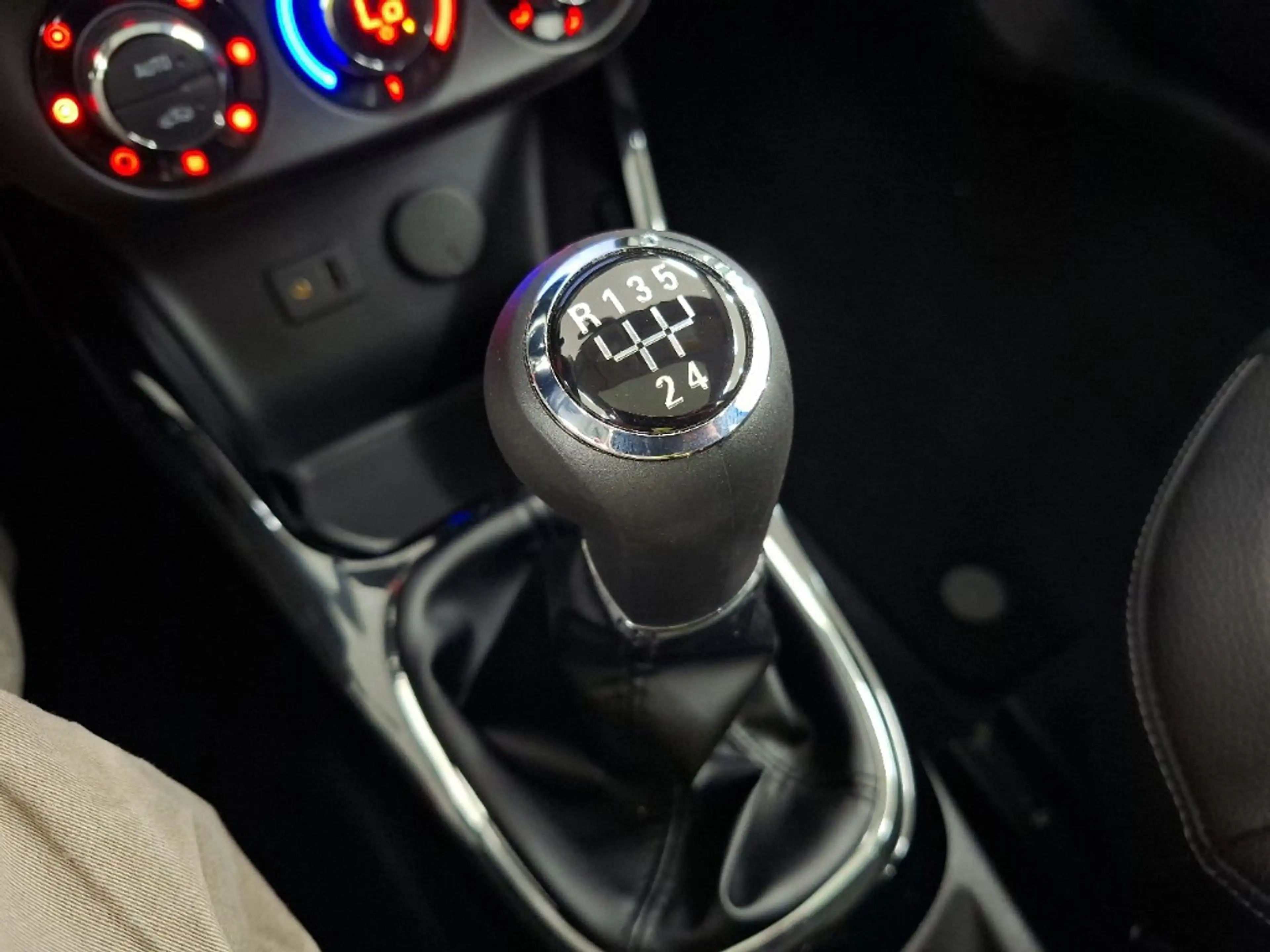 Opel Adam 1.4 Glam/ PANO/ SCHERM — photo 14