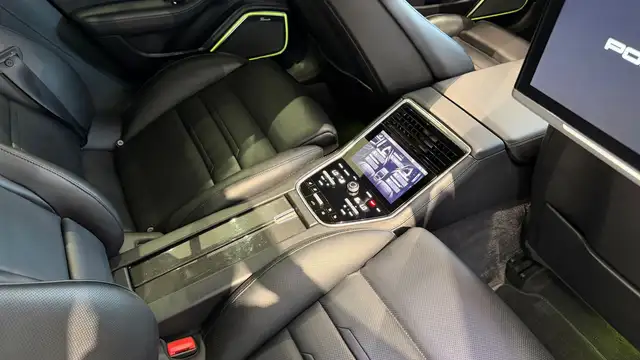 Porsche Panamera Turbo S E-Hybrid PHEV Executive Aut. *VOLL*APPROV Ansicht 38