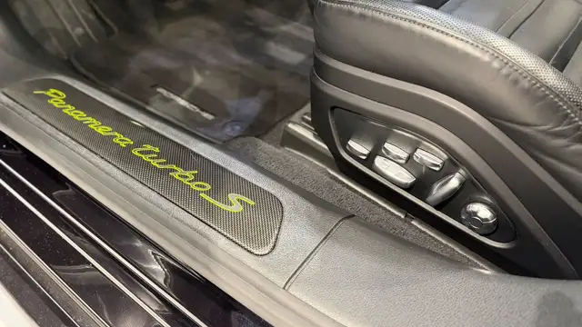 Porsche Panamera Turbo S E-Hybrid PHEV Executive Aut. *VOLL*APPROV Ansicht 31