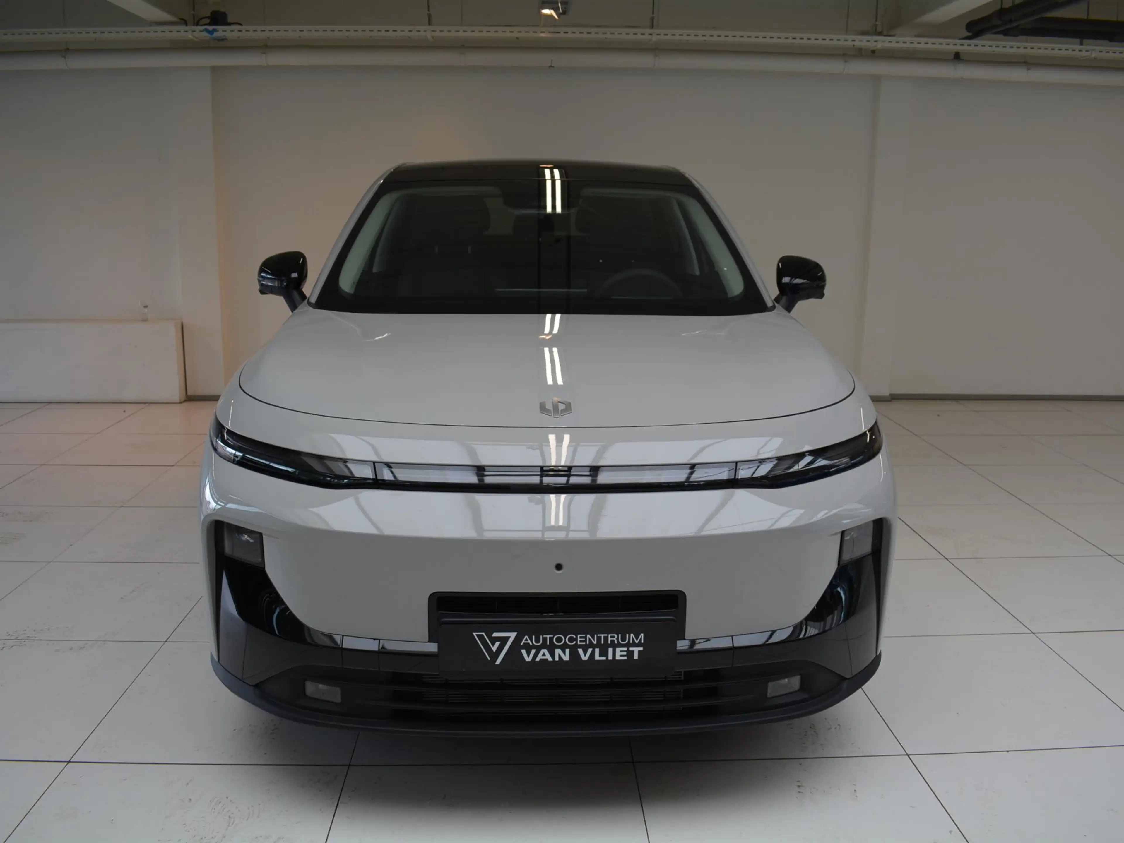 Leapmotor B10 Design Hybrid EV 18.8 kWh | Voorraad | Carplay | P — photo 15