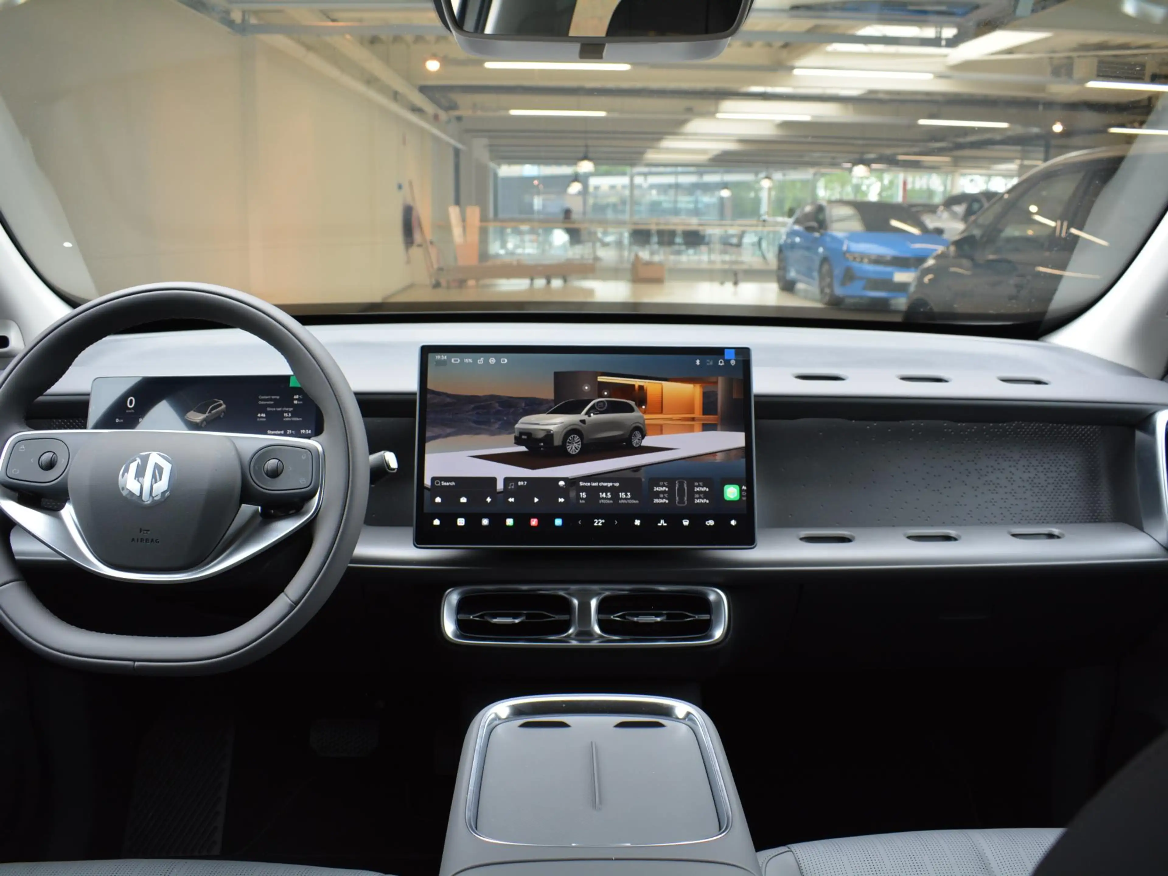 Leapmotor B10 Design Hybrid EV 18.8 kWh | Voorraad | Carplay | P — photo 4