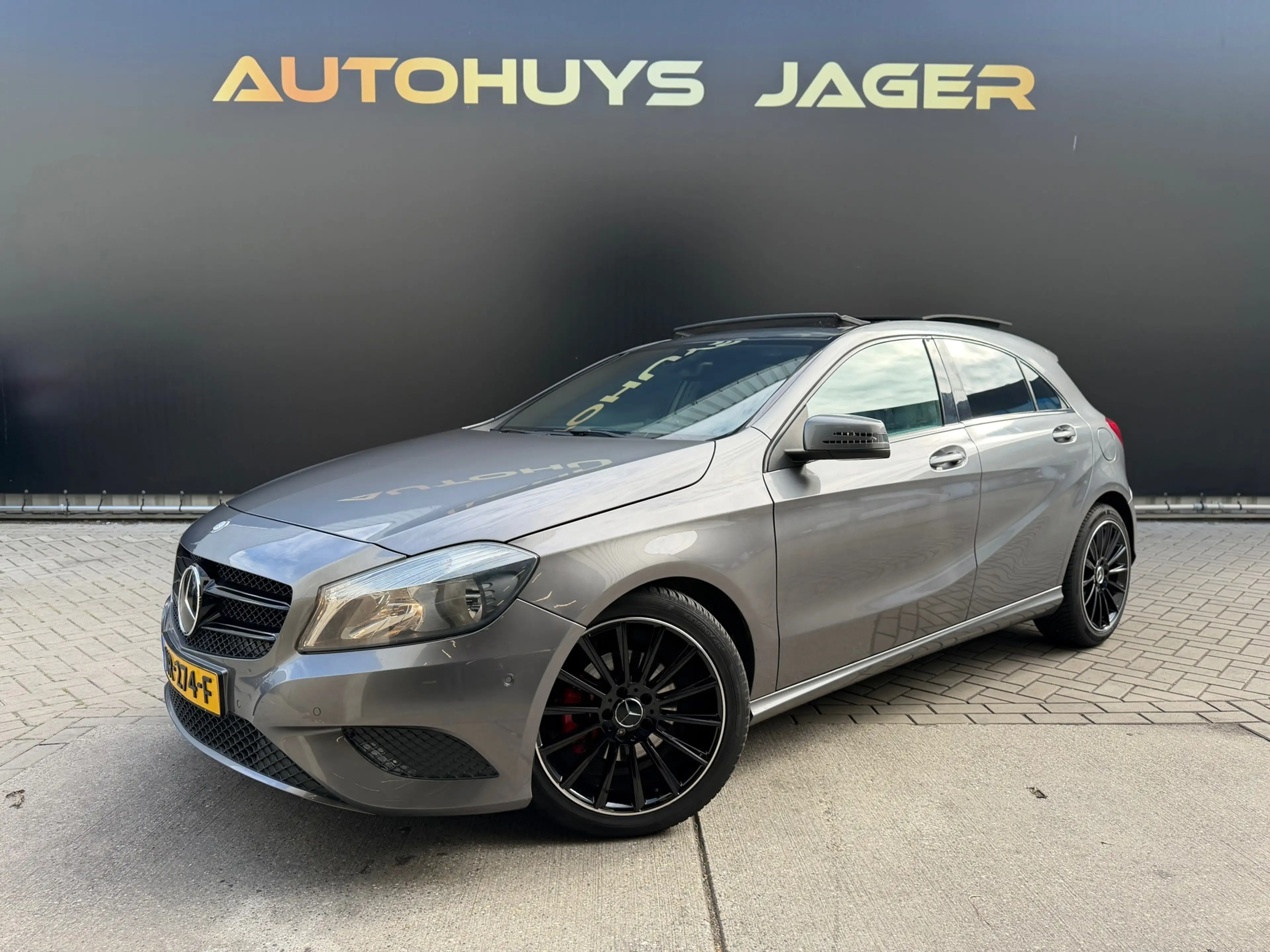 Mercedes-Benz A 200 Prestige Pano Leer Automaat AMGwielen Stoel.Verwar
