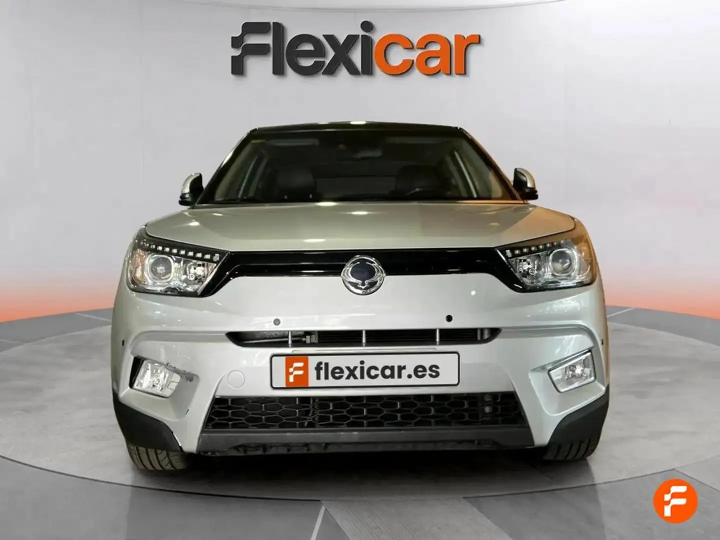 SsangYong Tivoli G16 Limited 4x2 Amarillo - 2