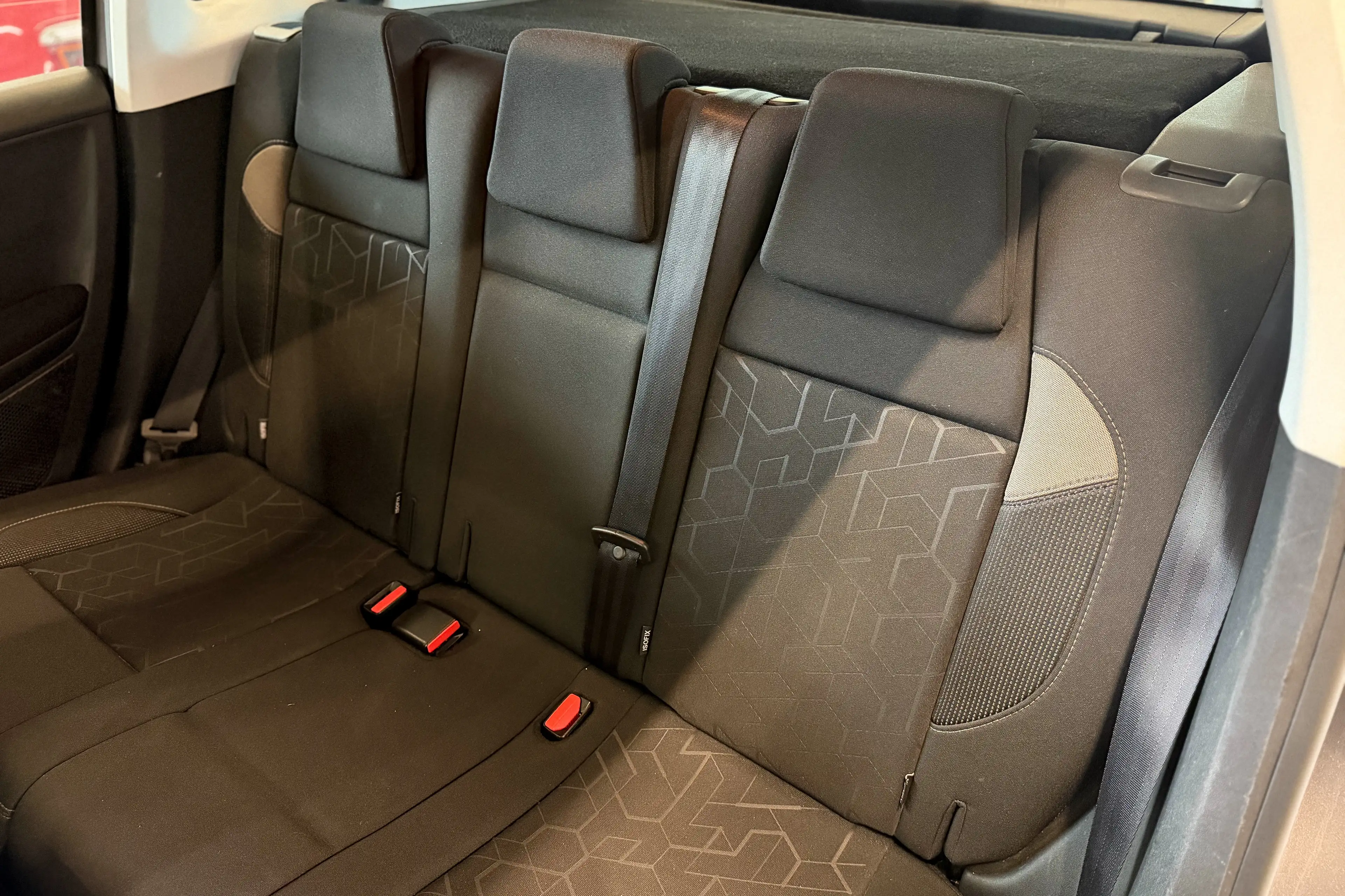 Peugeot 2008 1.4 HDi | Navigation (gps) • Climatisation • Att. remorque | Carnet complet Peugeot | Garantie 1 an — photo 13