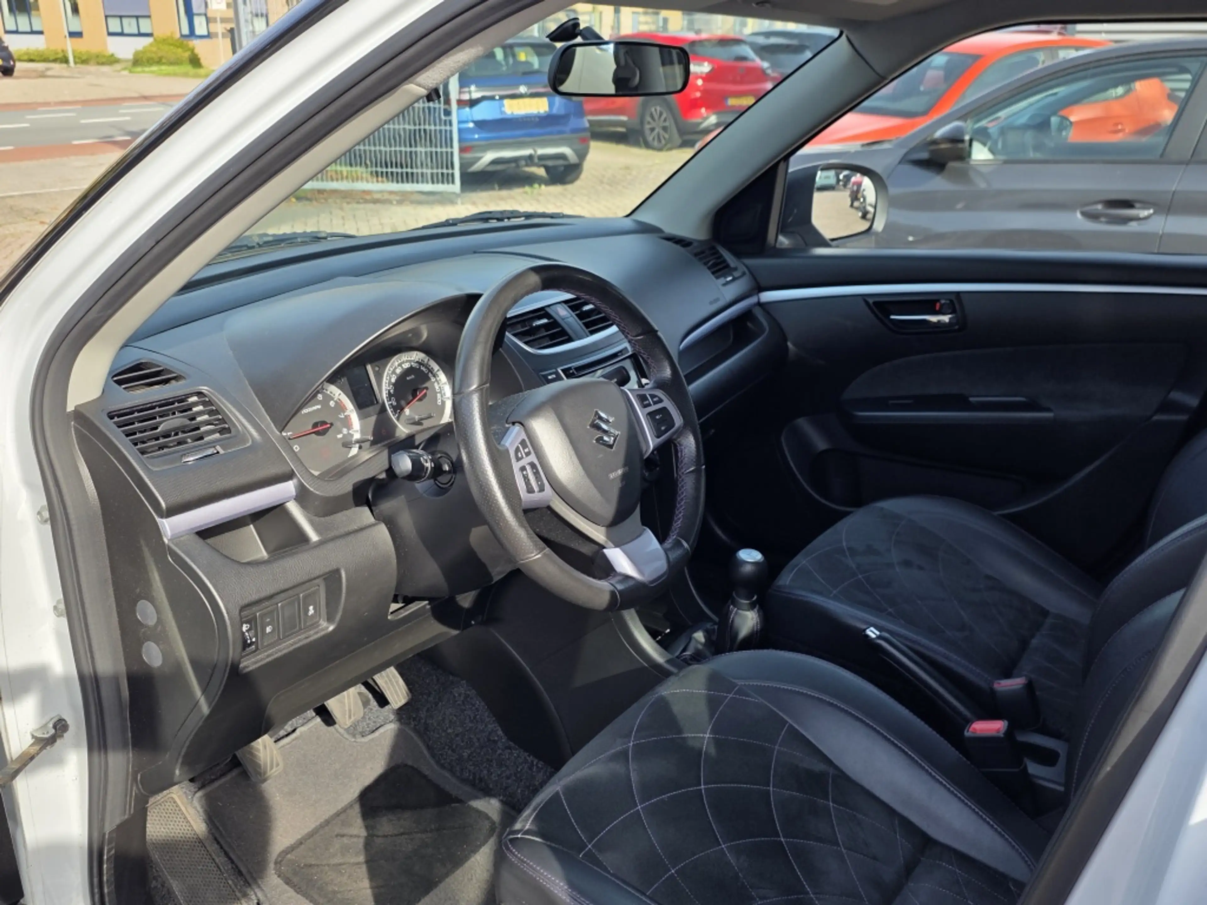 Suzuki Swift 1.2 Bns Ed. EASSS, navi, aur camera, airco, stoelv — photo 12