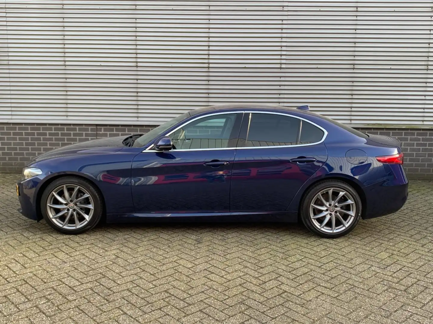 Alfa Romeo Giulia 2.0 turbo 200pk automaat Blauw - 2
