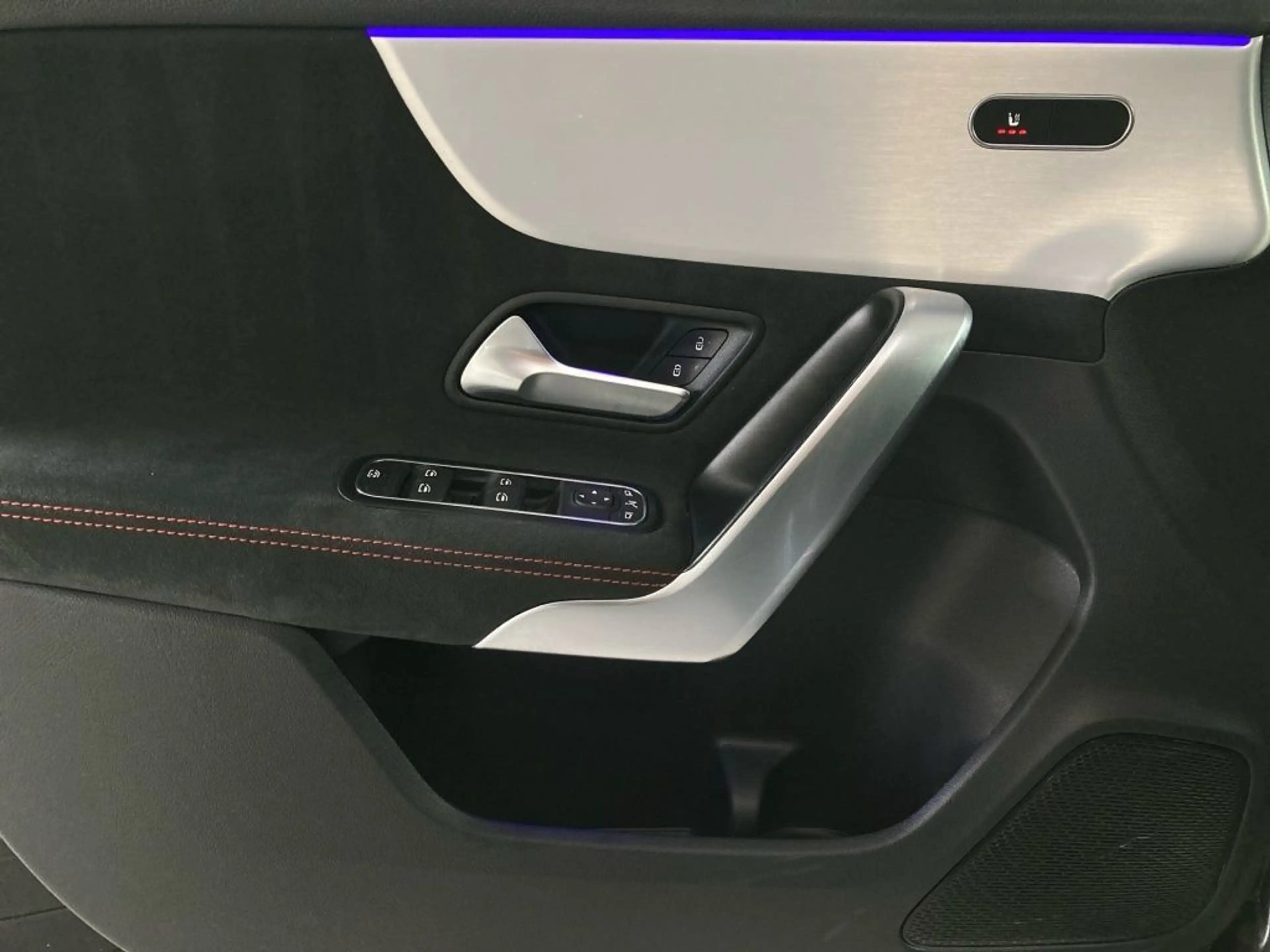 Mercedes-Benz A 35 AMG AMG A 35 4M AMG+MBUX+Night+Ambiente+CarPlay+PANO — photo 6