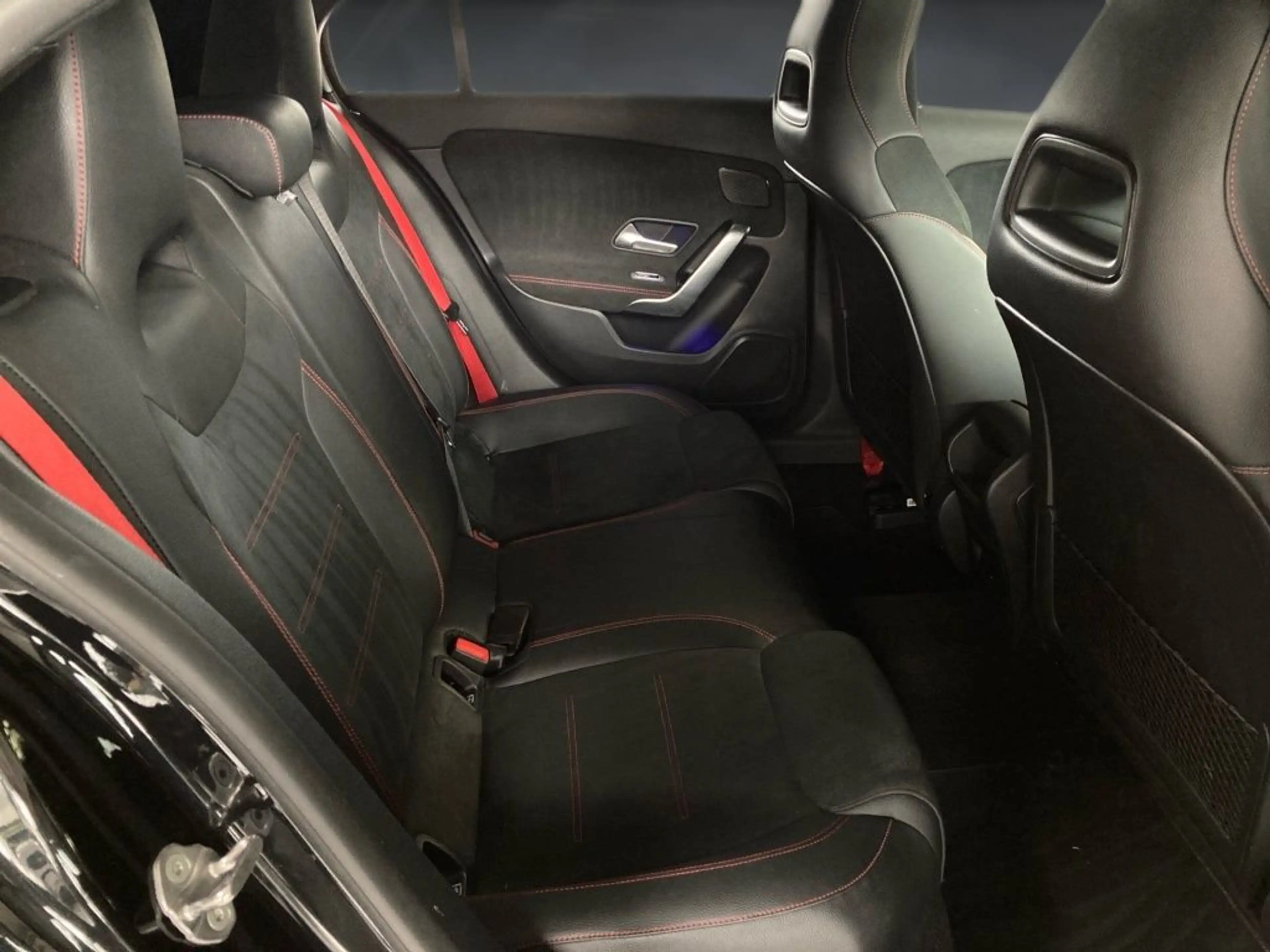 Mercedes-Benz A 35 AMG AMG A 35 4M AMG+MBUX+Night+Ambiente+CarPlay+PANO — photo 14