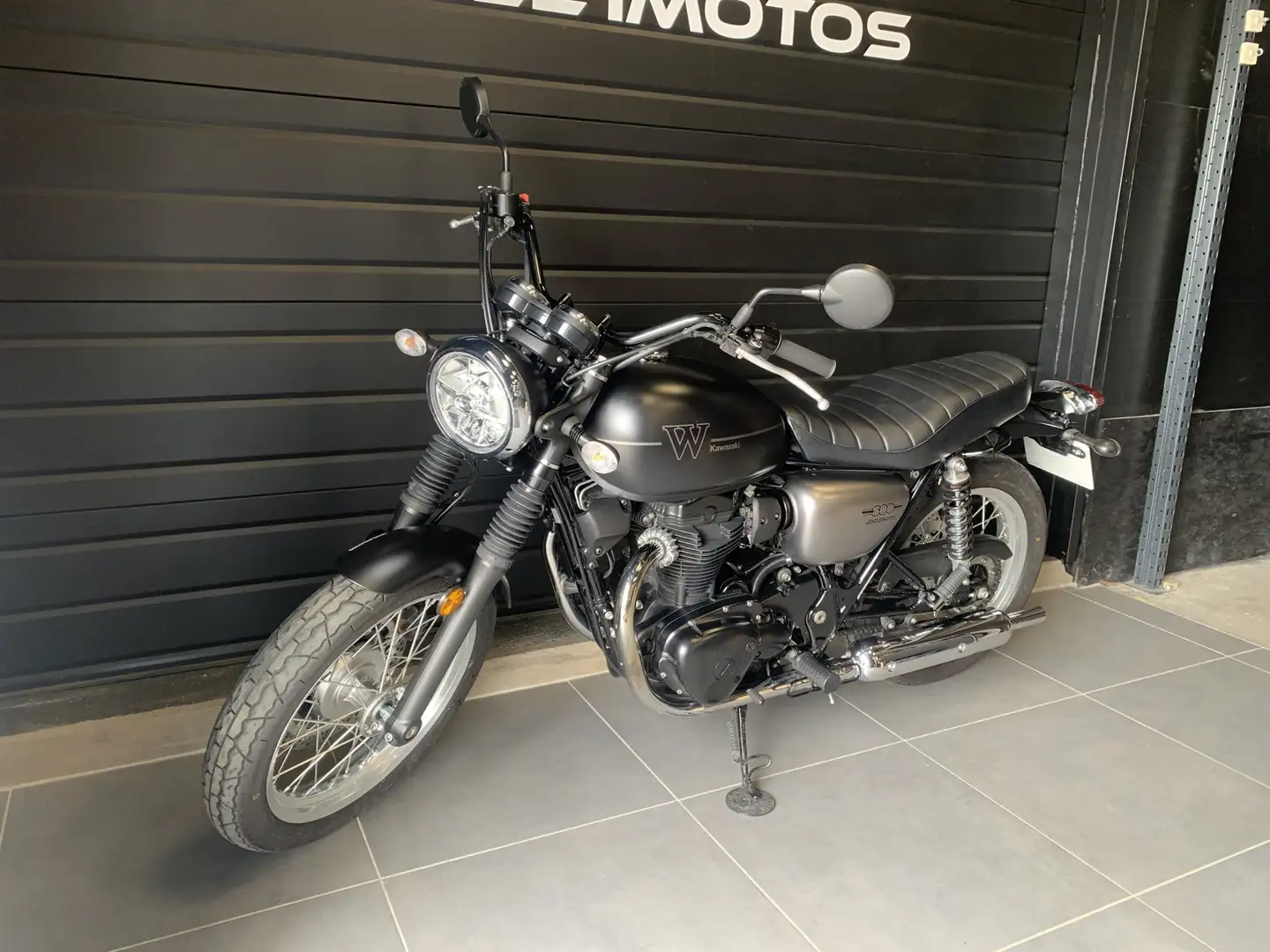 Kawasaki W 800 Noir - 2