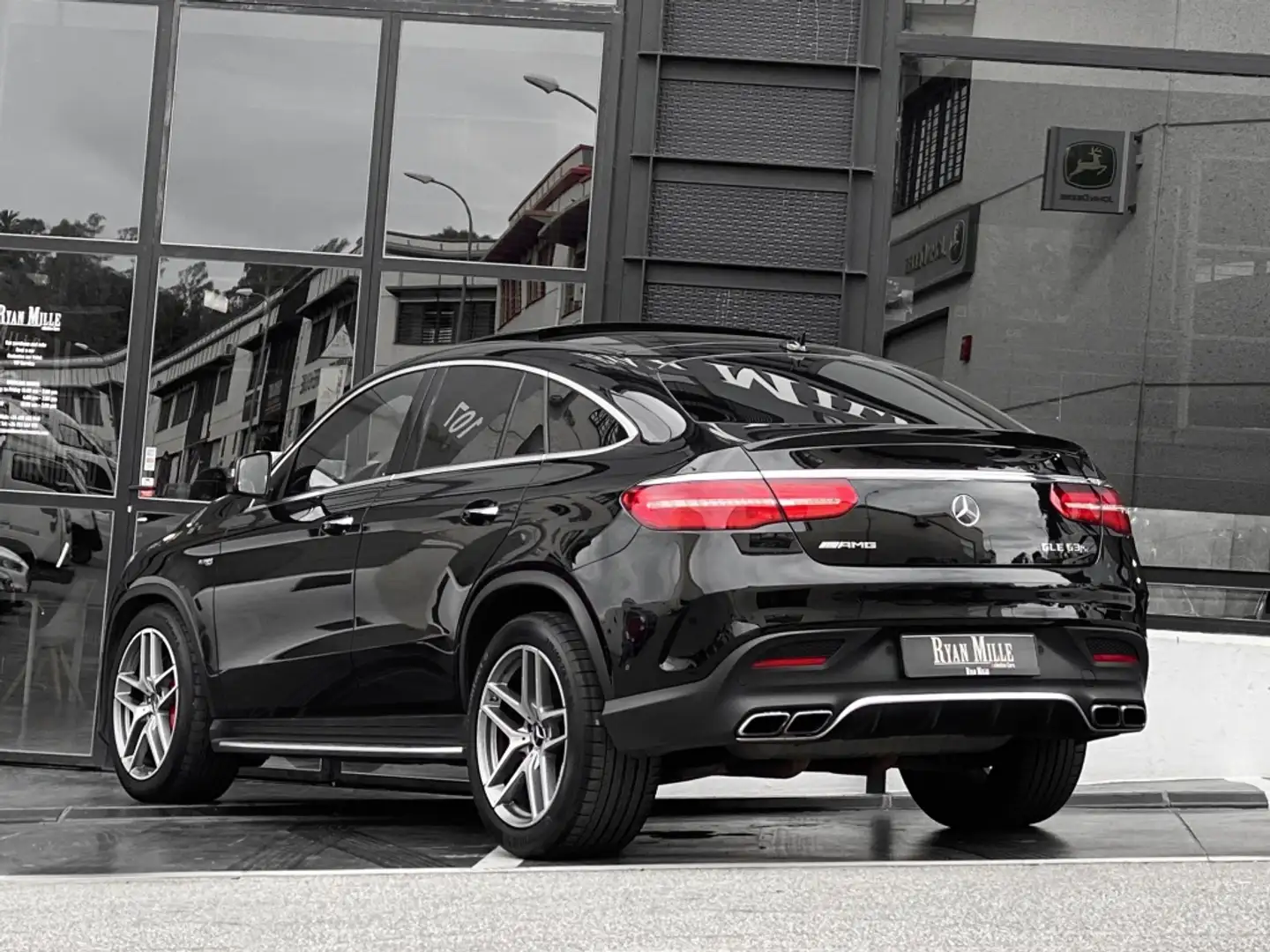 Mercedes-Benz GLE 63 AMG Coupé S 4Matic Aut. Schwarz - 2