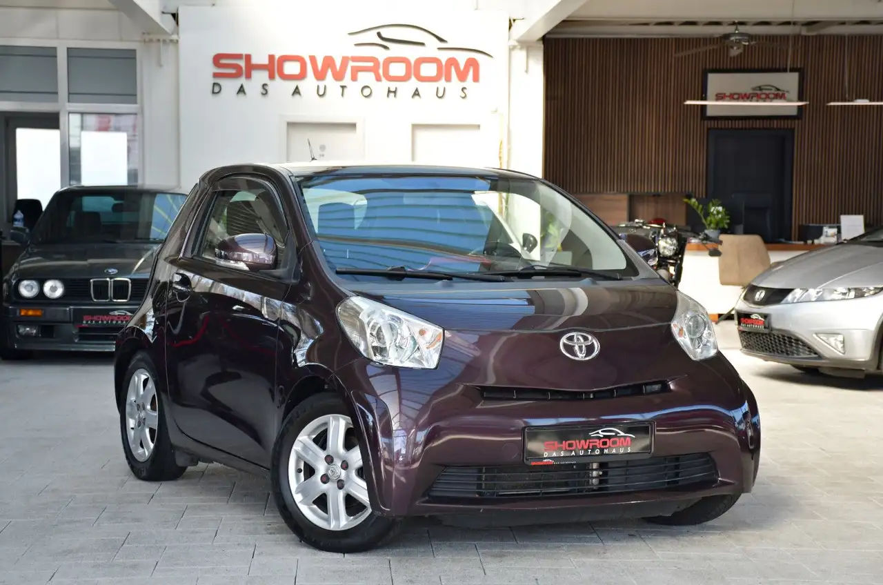 Toyota iQ