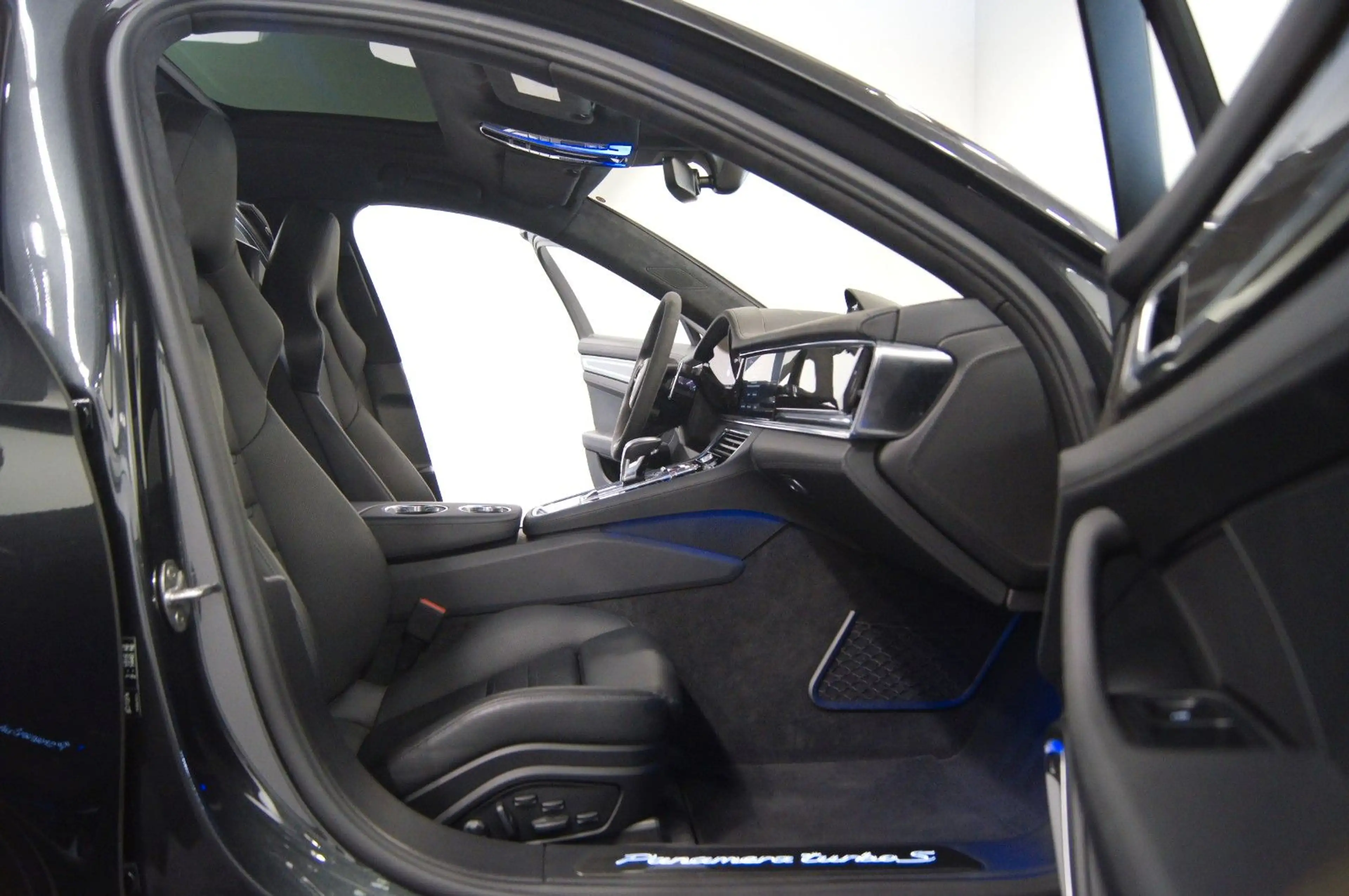 Porsche Panamera Sport Turismo Turbo S|CARBON|KERAMIK|18 — photo 12