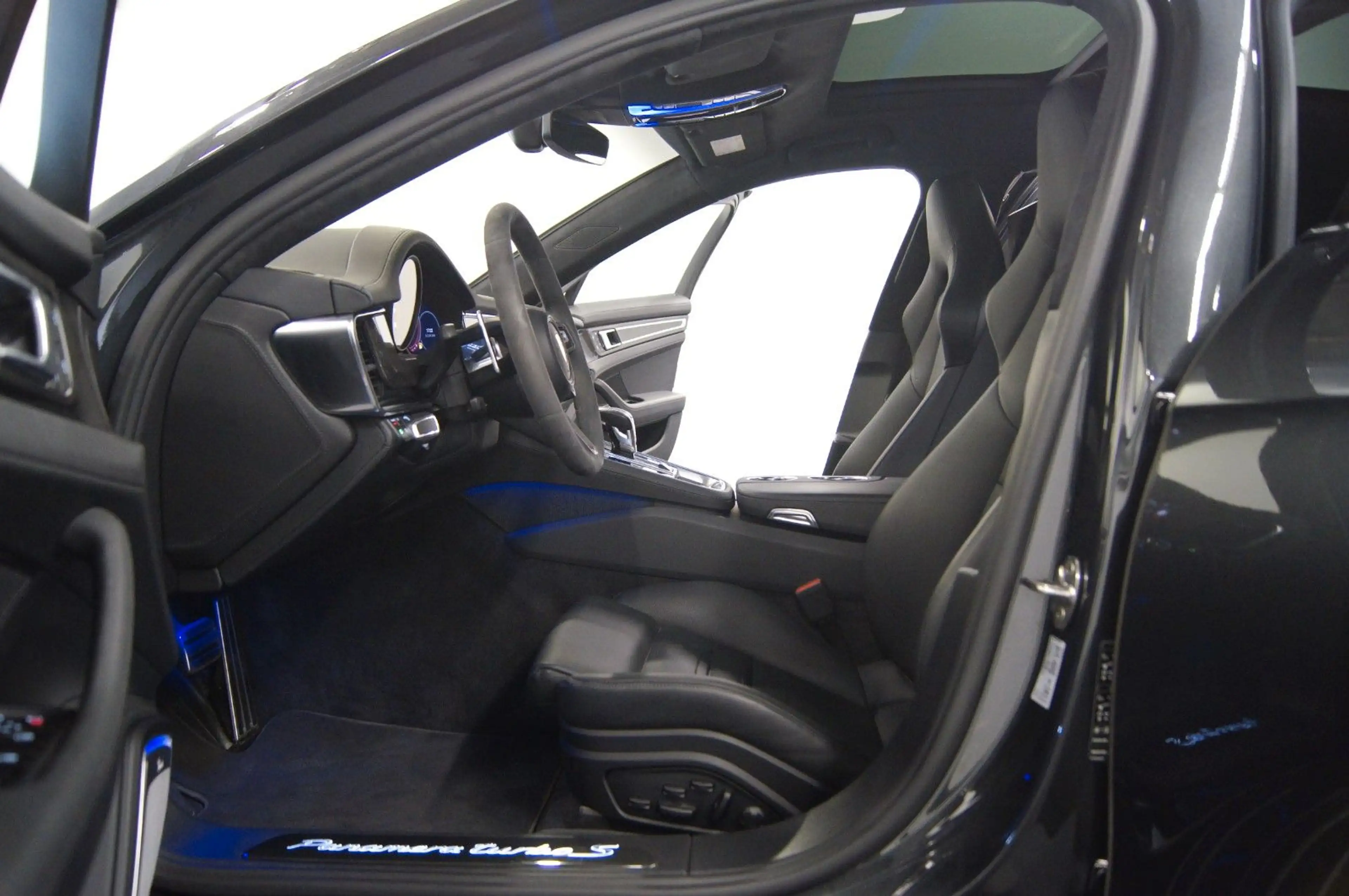 Porsche Panamera Sport Turismo Turbo S|CARBON|KERAMIK|18 — photo 2
