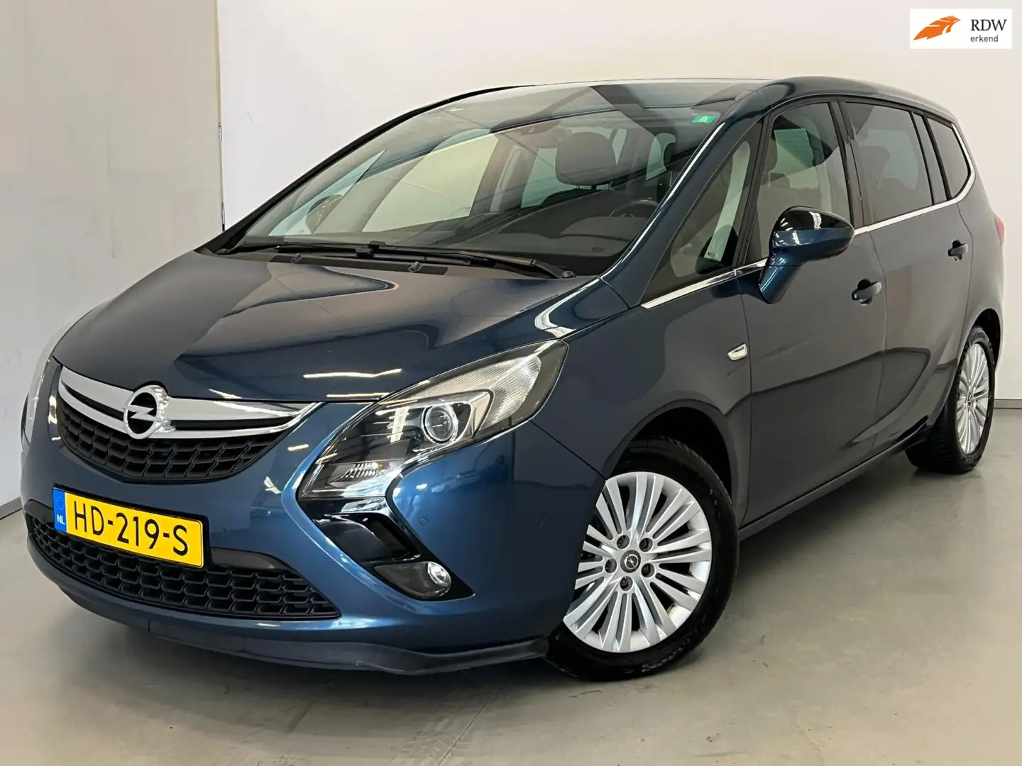 Opel Zafira Tourer 1.6 CDTI / 7-pers / NL-auto / 2x Pano / Euro 6 Azul - 1