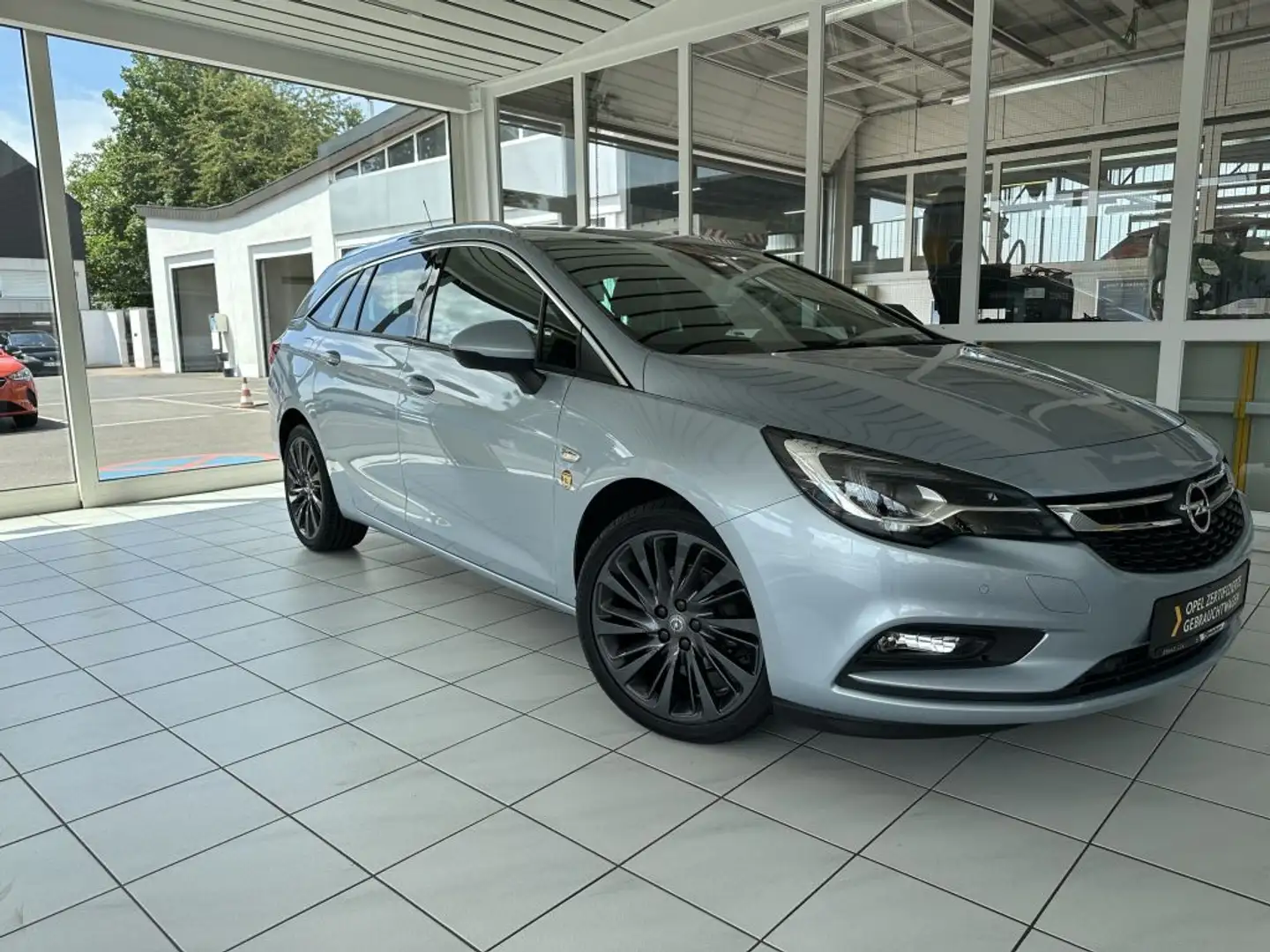 Opel Astra 1.4 Turbo Start/Stop Automatik Sports Tourer Innov - 2