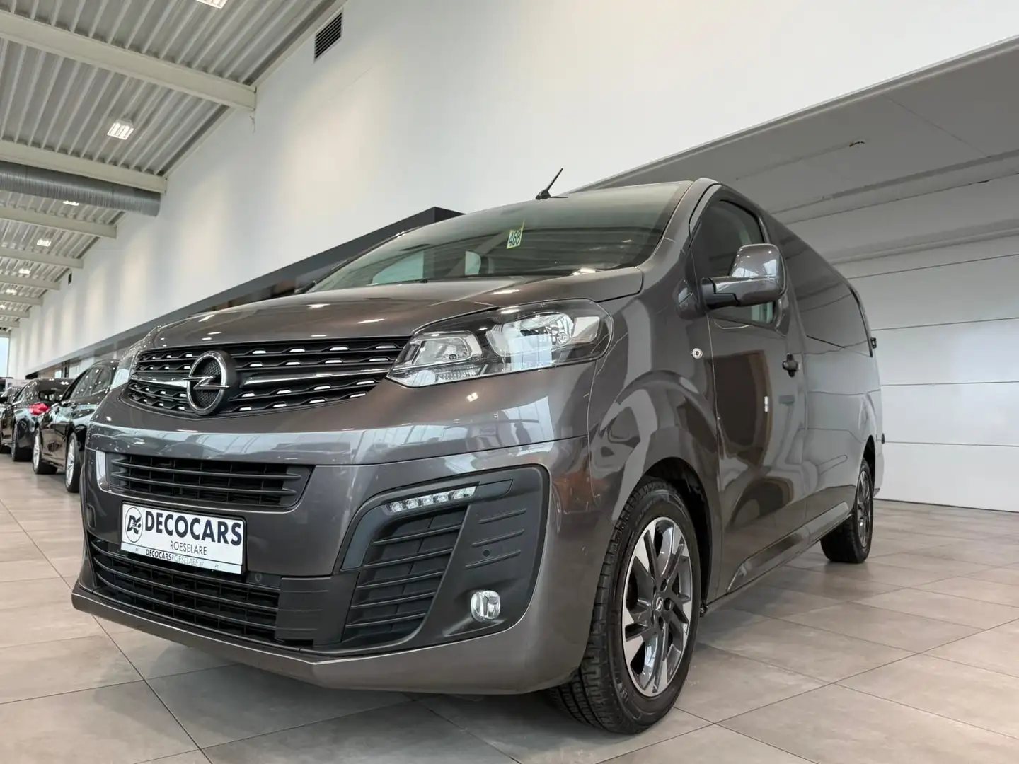 Opel Vivaro Lichte vracht / 6 plaatsen / Automaat / Nieuwstaat Bruin - 2