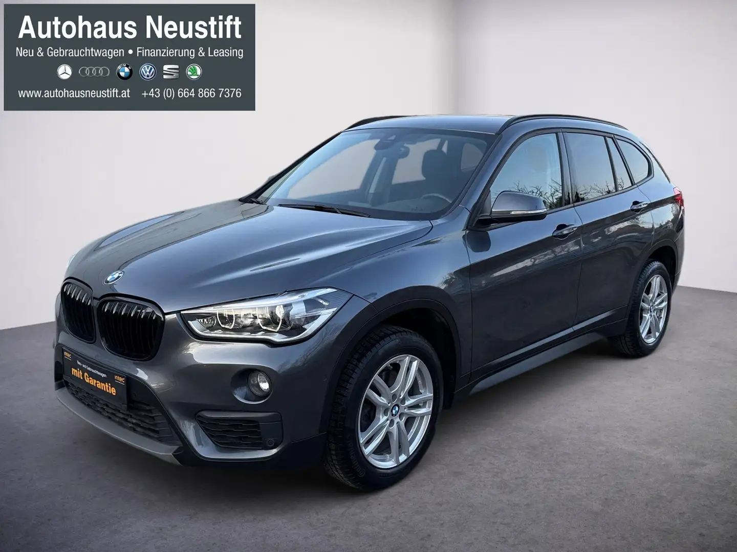 BMW X1 sDrive 18 d *Xenon* SZH* Temp* Grau - 1