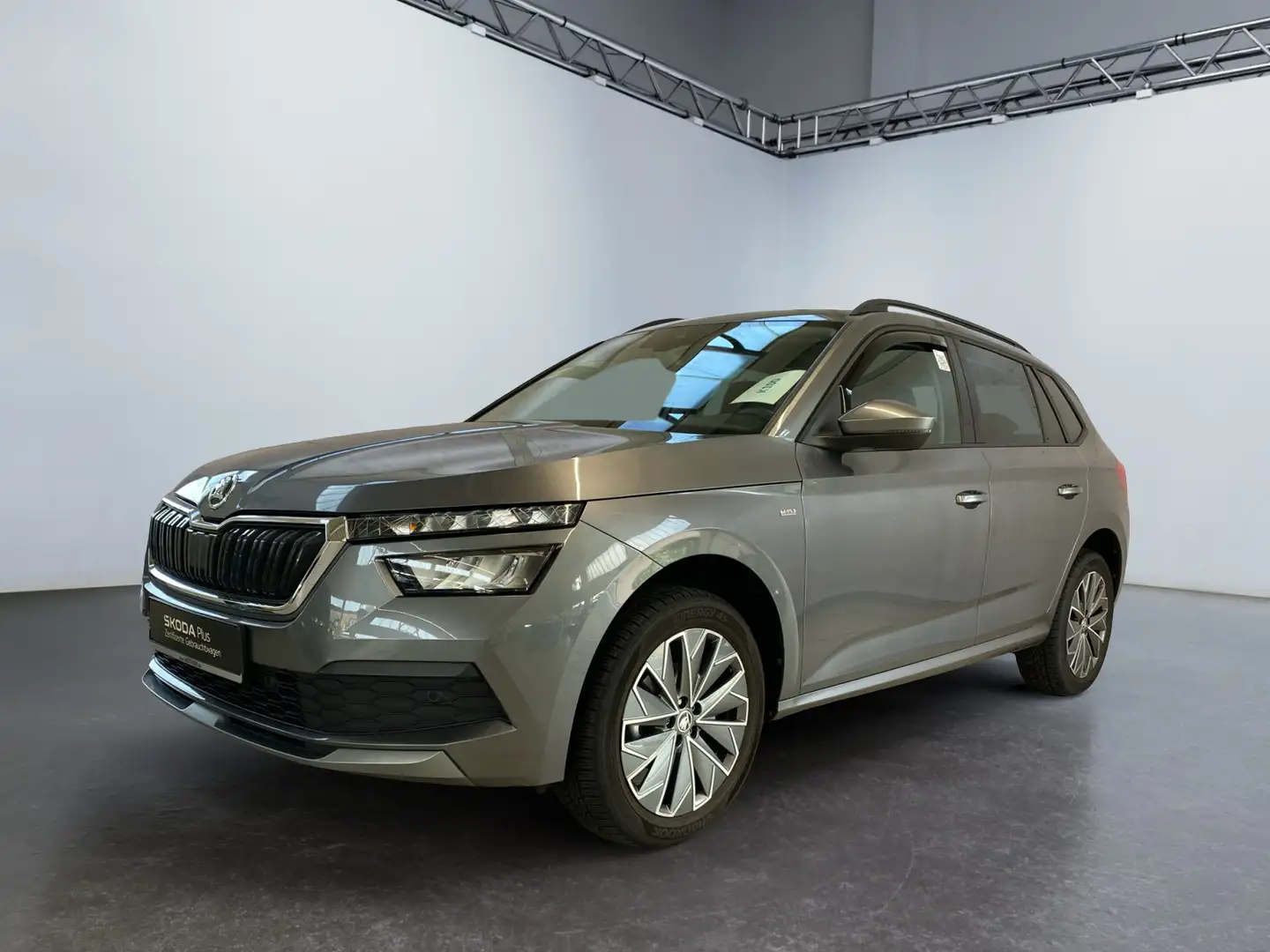 Skoda Kamiq Tour 1.0 TSI LM LED 2xKlima WinterPaket Grau - 1