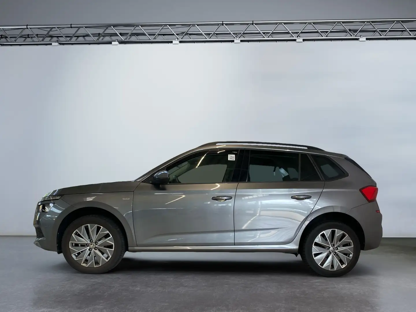 Skoda Kamiq Tour 1.0 TSI LM LED 2xKlima WinterPaket Grau - 2