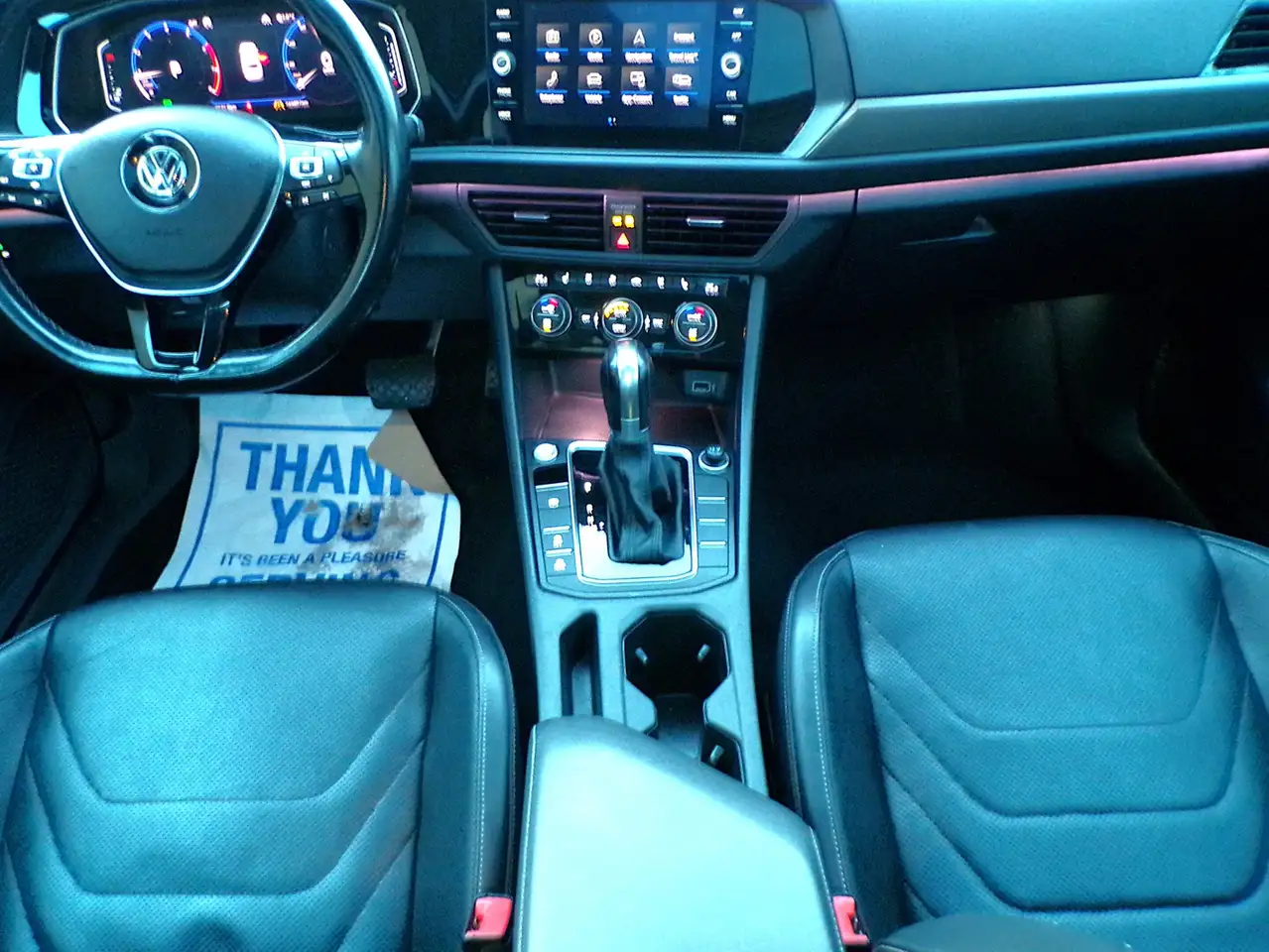 Volkswagen Jetta снимка Volkswagen Jetta