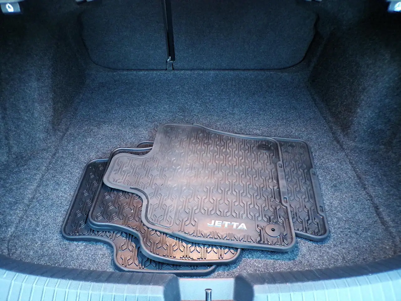 Volkswagen Jetta снимка Volkswagen Jetta